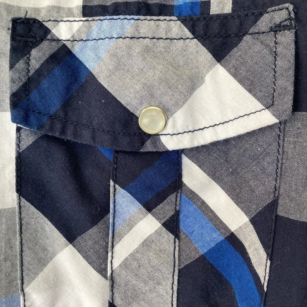 Coastal men’s pearl snap shirt size L blue & white plaid long sleeve Vintage